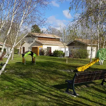 Maison De 6-8 Pers, Au Bord Du De Hourtin, Avec Piscine Prázdninový dům *